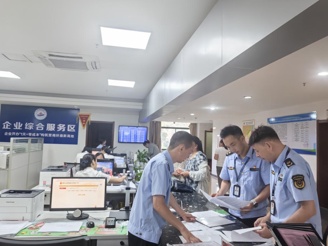 南城縣市場監督管理局創新服務模式 “沉浸式”體驗辦事流程，優化服務“零距離”助力企業發展